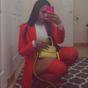 Meet your Posher, Adaisja